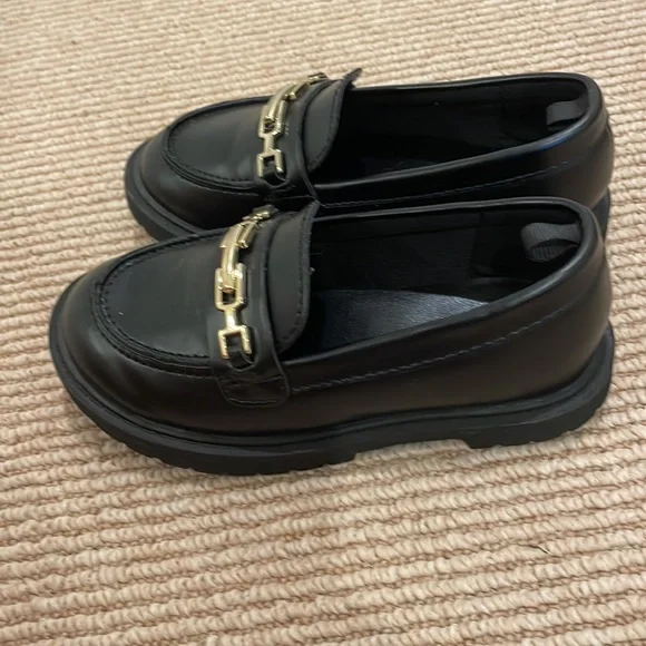 Gap size 9 black loafer shoes - Picture 2 of 4